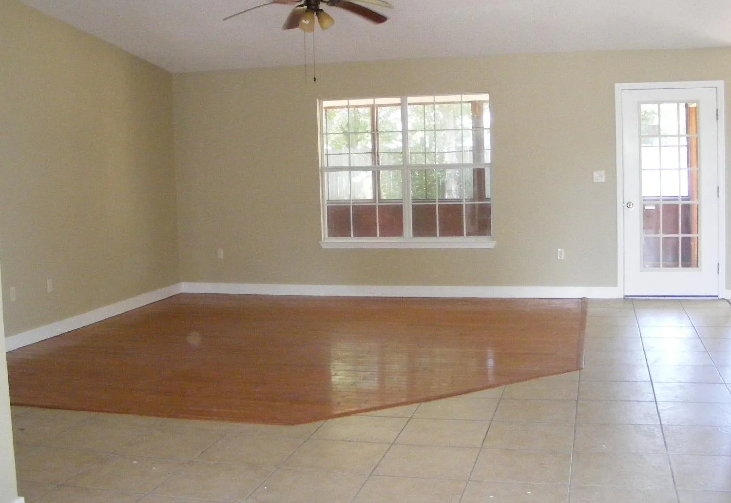 4 bed, 2039 sqft, $2,000 — Photo 3
