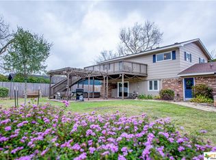 306 Salisbury Ln, Victoria, TX 77904