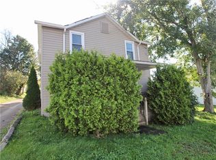 513 N 7th St, Apollo, PA 15613