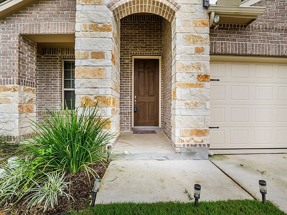 3rd image of 5818 Quiet Glen Dr
