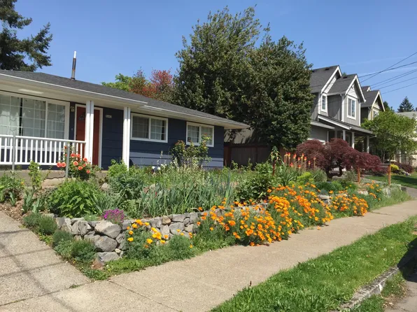 8443 NE Hancock St, Portland, OR 97220
