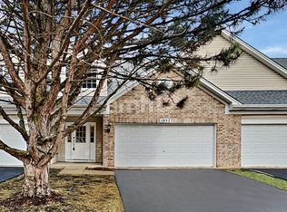 1057 Sheridan Cir, Naperville, IL 60563
