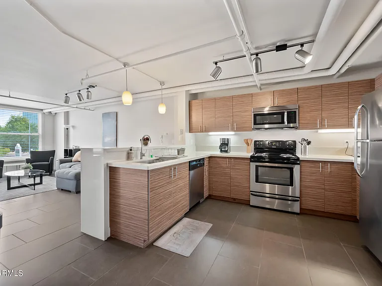 535 W Thomas Rd #212 — Photo 5