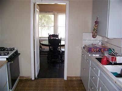3rd image of 3930 E Illinois Ave