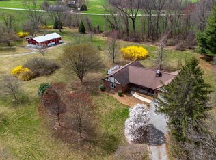 17204 Hunter Green Rd, Upperco, MD 21155