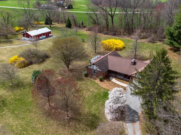 17204 Hunter Green Rd, Upperco, MD 21155