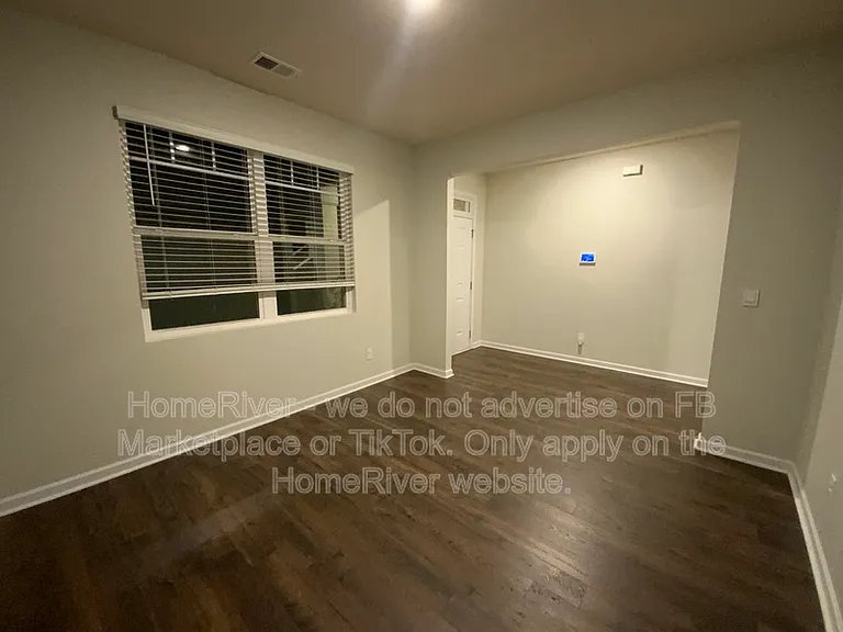 2215 Waycross Ln — Photo 10
