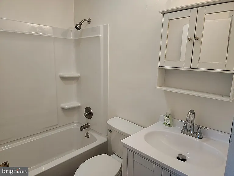 743 N Halstead St — Photo 12