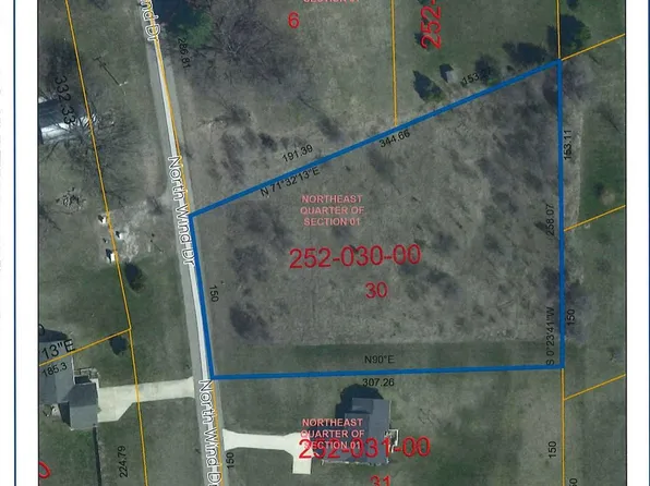 1301 N Wind Dr, Jackson, MI 49201