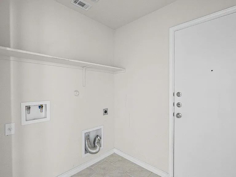 388 Arbor Hls — Photo 15