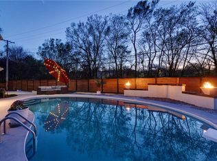 8417 W 98th Cir, Overland Park, KS 66212