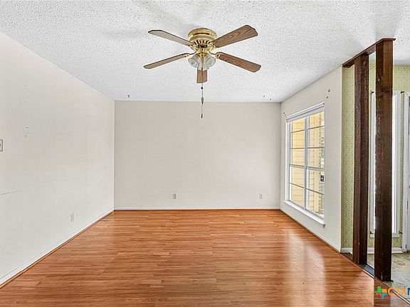 4th image of 2803 Lawndale St