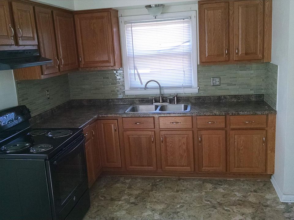 2nd image of 4670 N 68th St