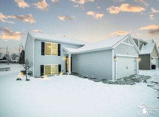 2105 Farm Valley Rd, Adrian, MI 49221