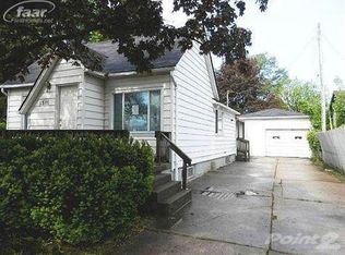 1511 N Center Rd, Flint, MI 48506