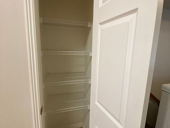 Kitchen pantry closet