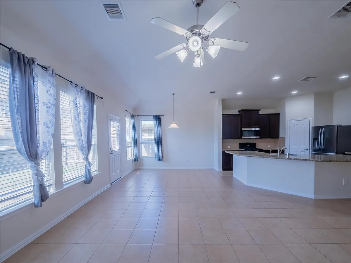 Building Photo - 24507 Forest Canopy Dr