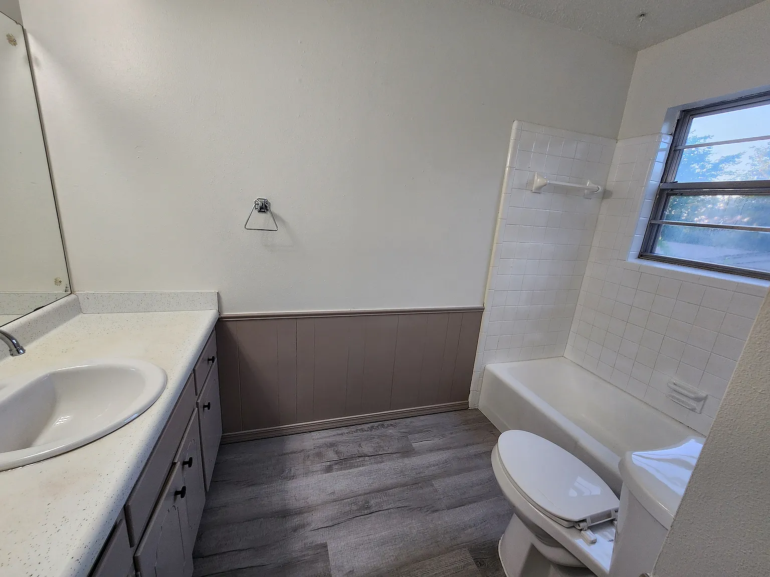 1 bed, 728 sqft, $925 — Photo 3