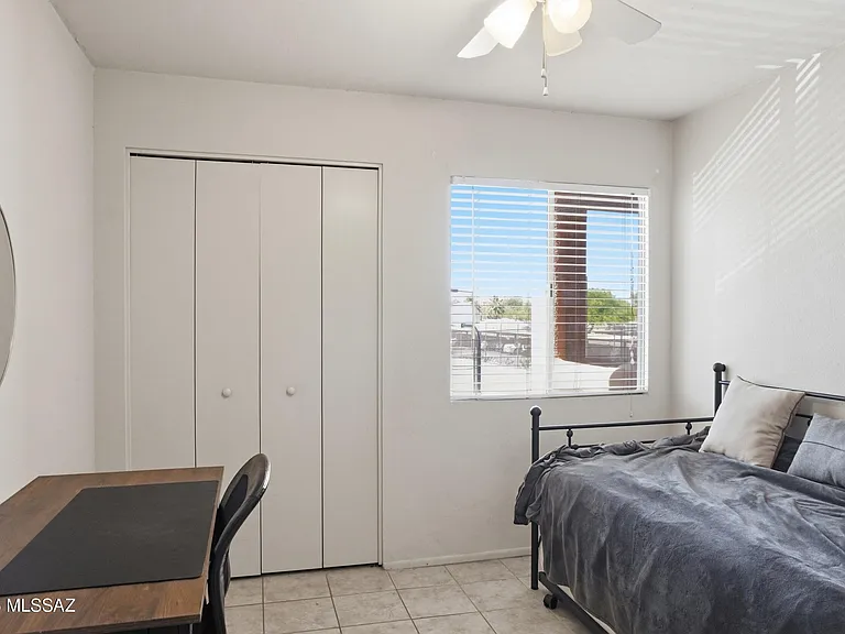 1810 E Blacklidge Dr #416 — Photo 16