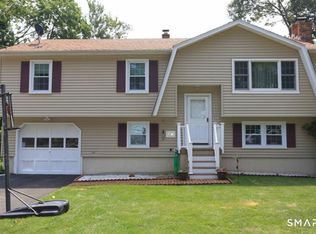 68 Eagle Pl, West Haven, CT 06516