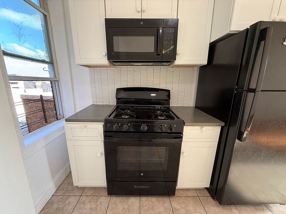1st image of 219 51st St #11