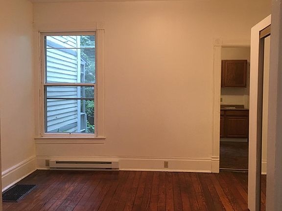 middle room/living room