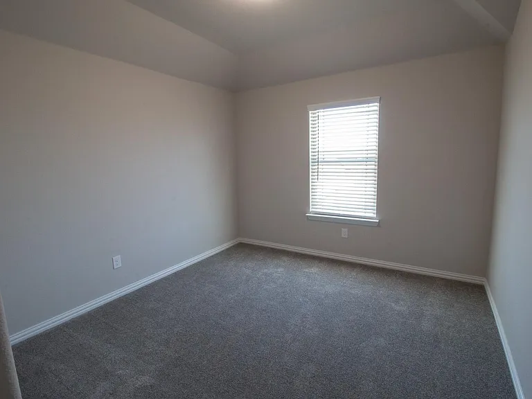 507 Reatta Dr — Photo 33