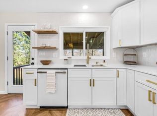 622 Prospect St, East Longmeadow, MA 01028