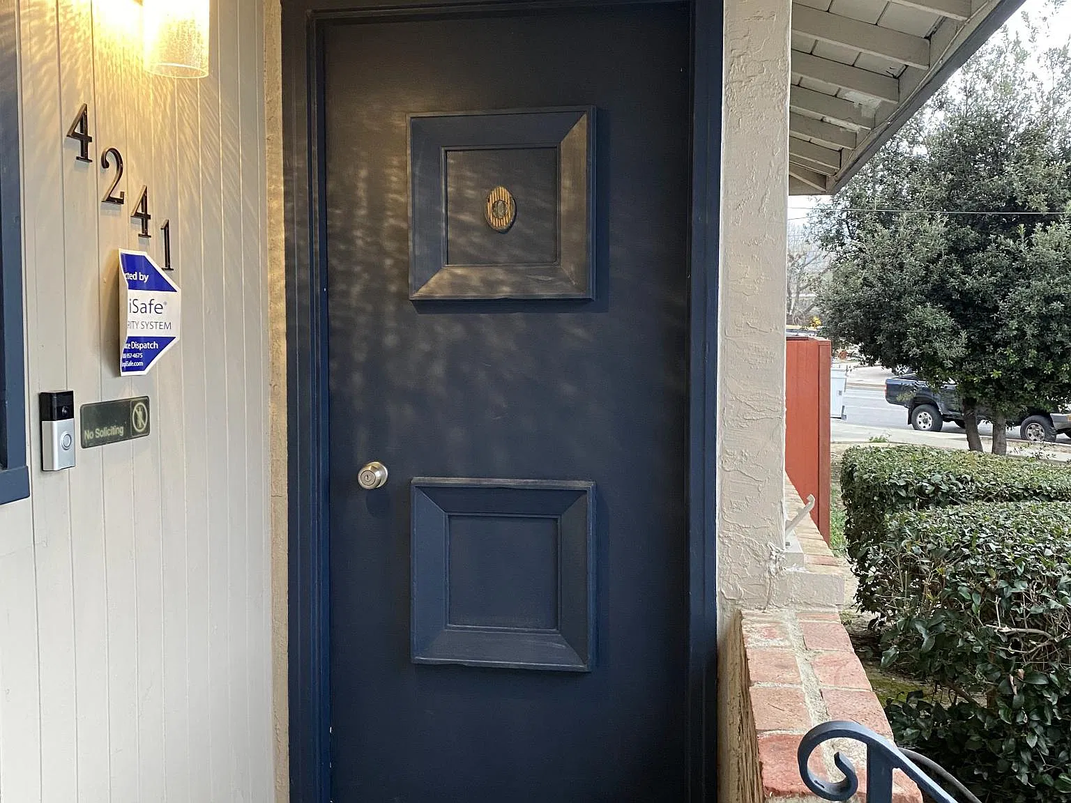 4241 Stanley Ave — Photo 2