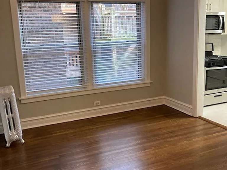 1332 34 W Granville 6206 #10 — Photo 13