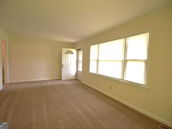 5th image of 2878 Riverview Rd