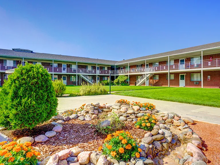 Lampliter Apartments — Photo 13