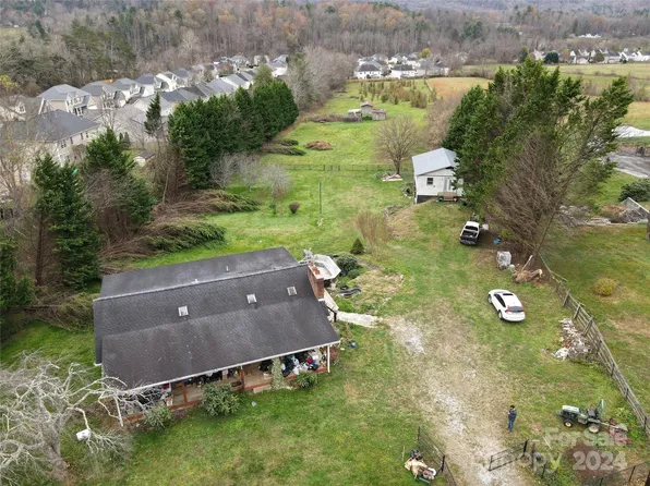 408 Hoopers Creek Rd, Fletcher, NC 28732