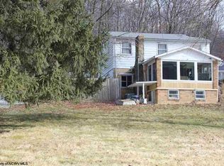 441 Valley Falls Rd, Fairmont, WV 26554