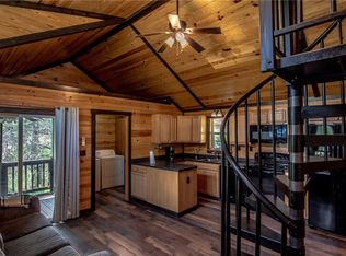 401 Berry Ln, Somerville, TX 77879