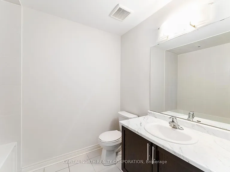 84 Fortis Cres — Photo 31