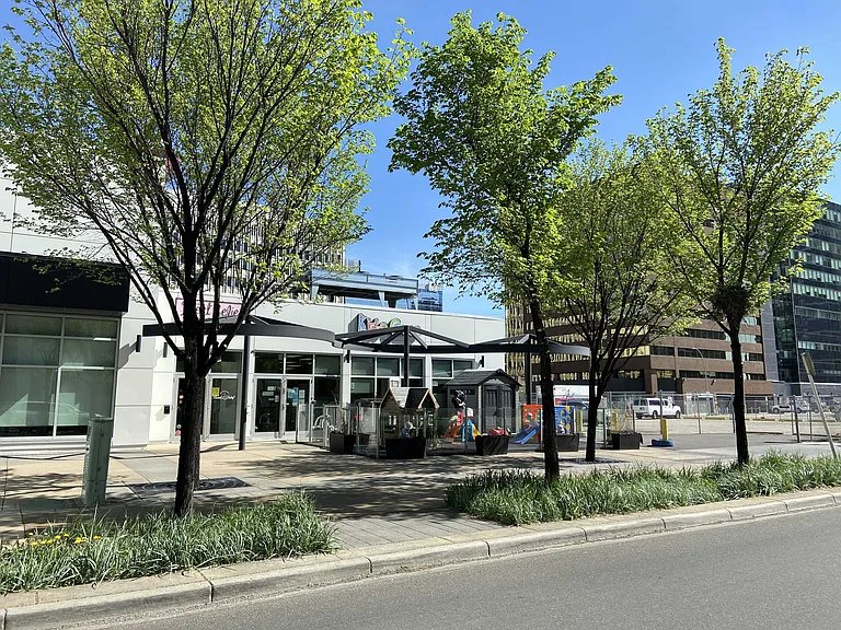 127 13th Ave SW — Photo 8
