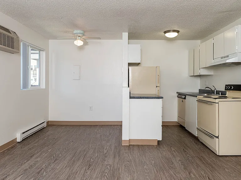 Sunset | Dining Room and Kitchen