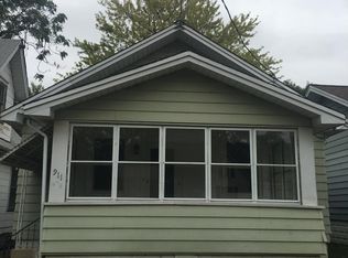 911 W McClure Ave, Peoria, IL