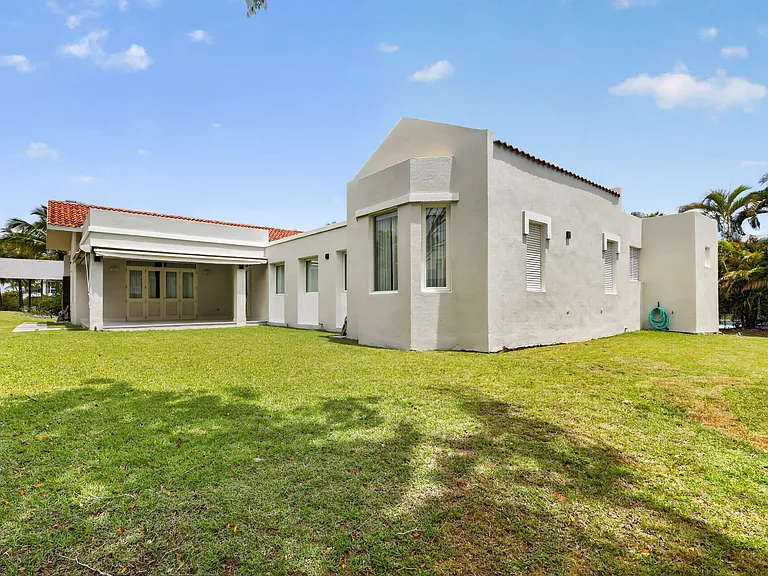 438 Dorado Bch E — Photo 11