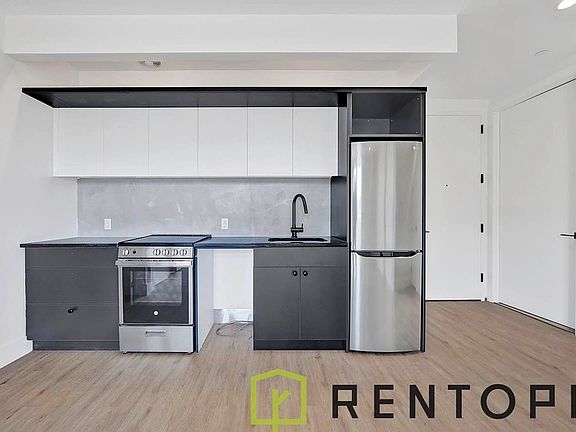 2nd image of 2175 Bergen St #631
