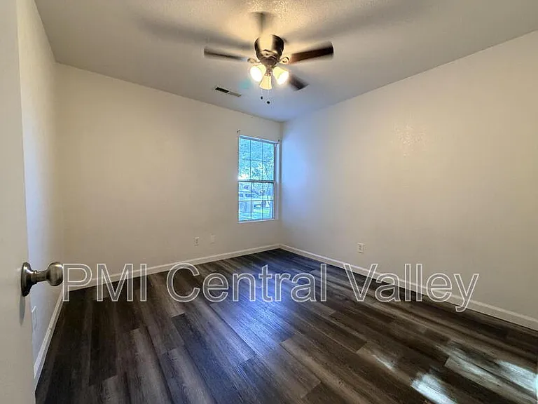 464 Lucas Ct — Photo 19