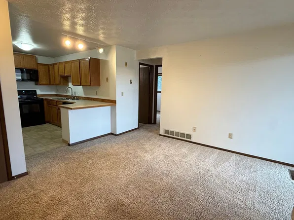 10250 Jamestown Dr #B-3, Anchorage, AK 99507