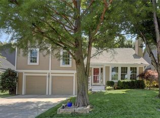 21717 W 49th St, Shawnee, KS 66226