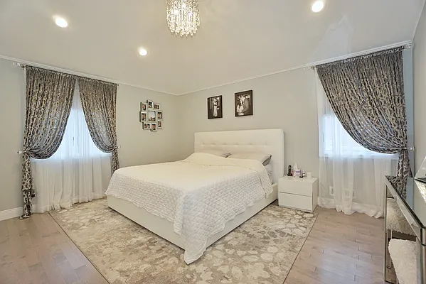 Sold by Bergen Basin Real Estate | media 6