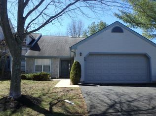 39 Hancock Ln, Manalapan, NJ 07726