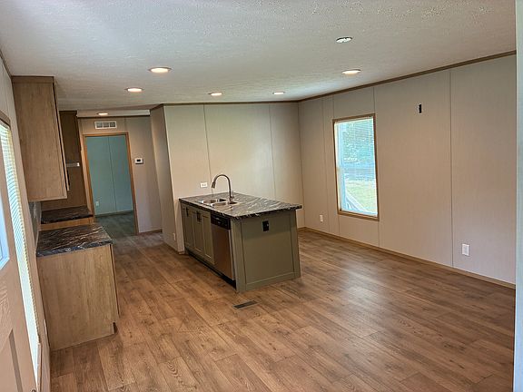5th image of 2621 Jeffersonville Rd #68