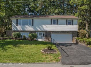 116 Carol Dr, Clarks Summit, PA 18411