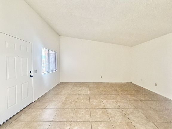 4th image of 31675 Avenida Valdez #B