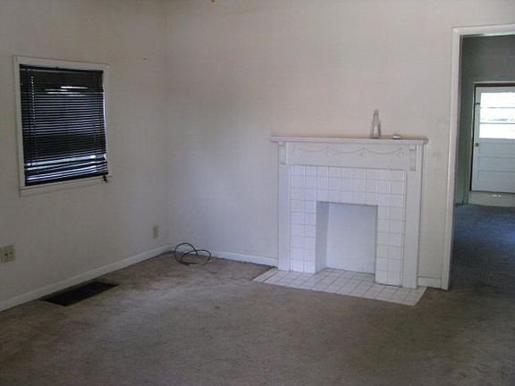 3rd image of 1310 W 1st St